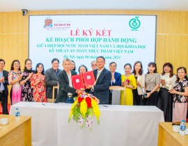 Lễ ký kết hợp tác với Hội khoa học kỹ thuật An toàn thực phẩm Việt Nam