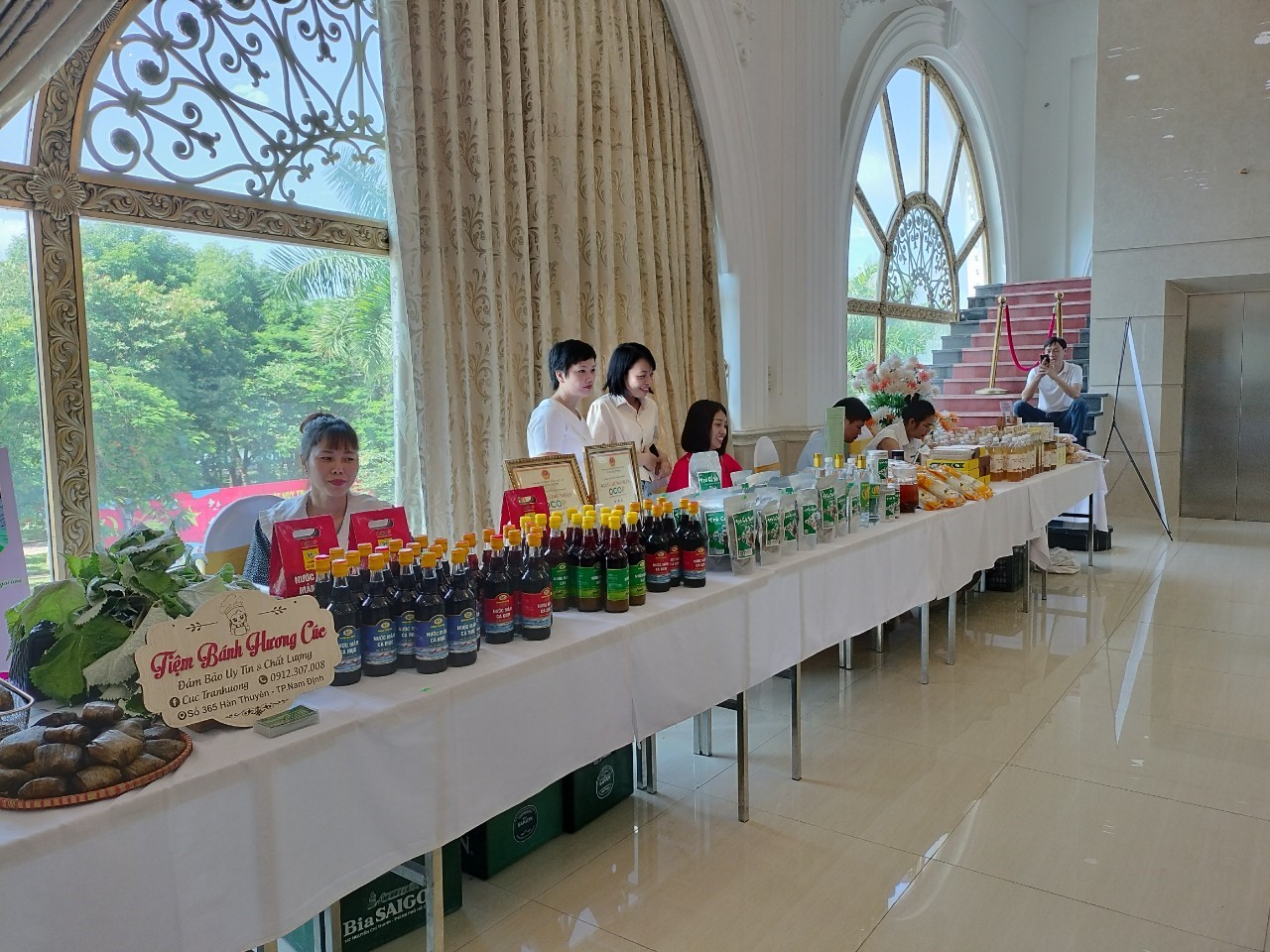 Giới thiệu đặc sản nước mắm Nam Định tại Đại hội Hiệp hội Du lịch tỉnh Nam Định lần thứ III