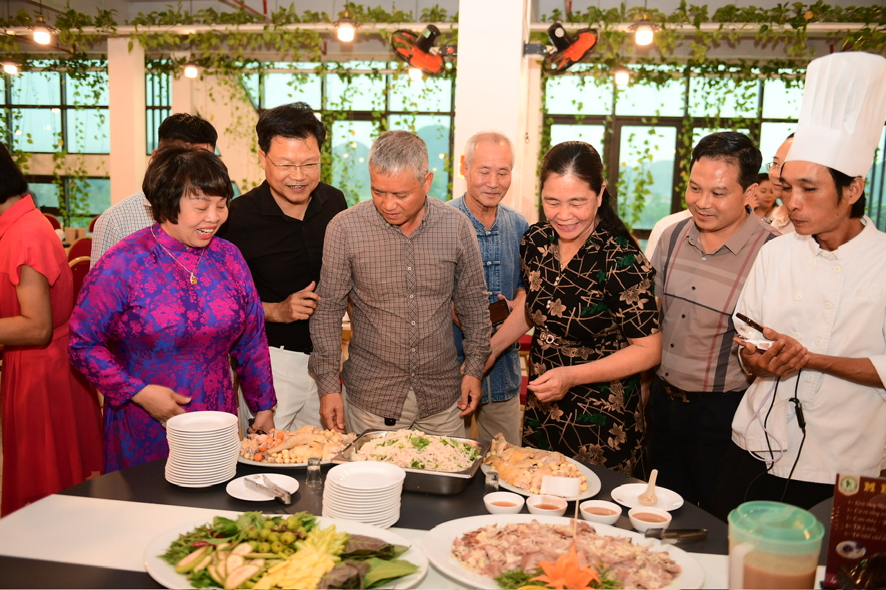 fb ninh binh nam dinh ha nam ve chung nha huong toi kinh do am thuc asean 3