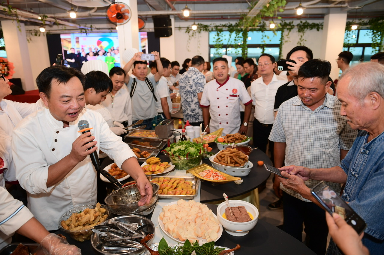 fb ninh binh nam dinh ha nam ve chung nha huong toi kinh do am thuc asean 5