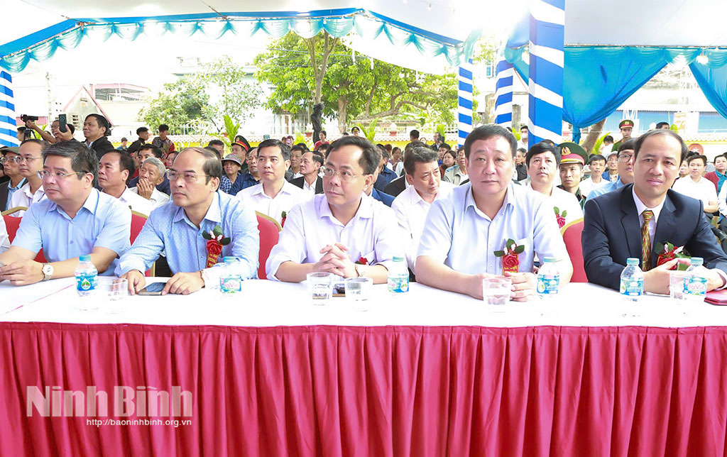 ron rang chuong trinh tham quan trai nghiem pho van cu 399d