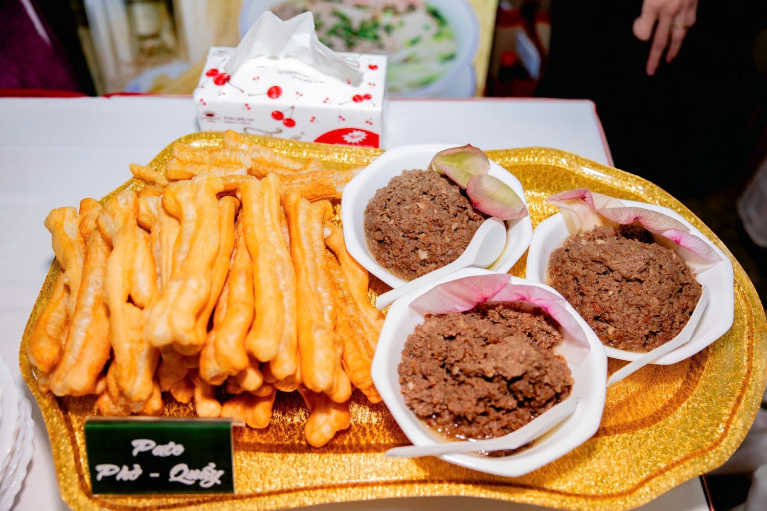 Bánh cuốn Thanh Trì- phở - pate phở ăn cùng quẩy được giới thiệu tại sự kiện. 