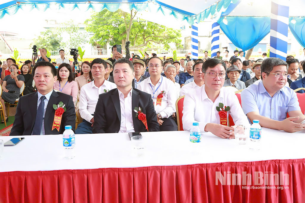 ron rang chuong trinh tham quan trai nghiem pho van cu fad9